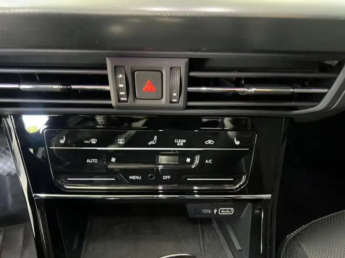Volkswagen Passat PHEV 2022 Model 430PHEV Hybrid Deluxe Edition – фото 7