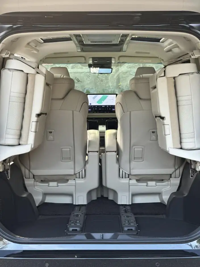 Lexus LM 2023 Model 500h DIRECT4 VI seat Respect Edition – фото 7