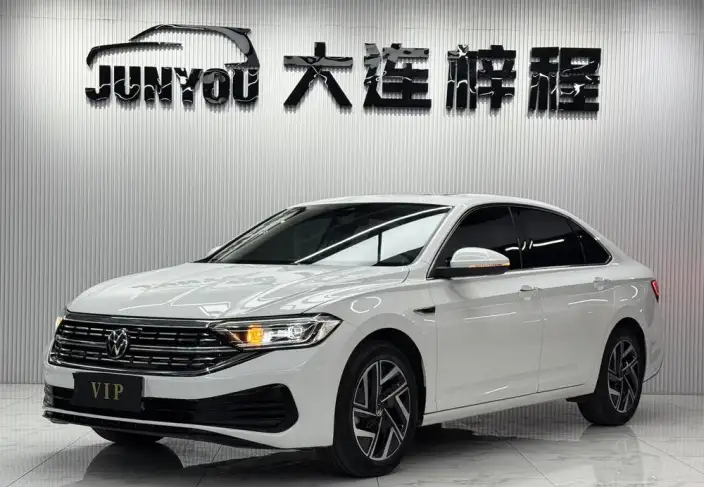 Volkswagen Sagitar 2023 Model 280TSI DSG Beyond Edition Plus – фото 1