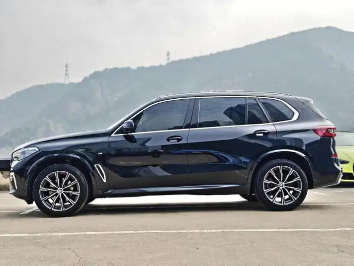 BMW X5 2022 Model xDrive 30Li Exclusive Model M Sports Set