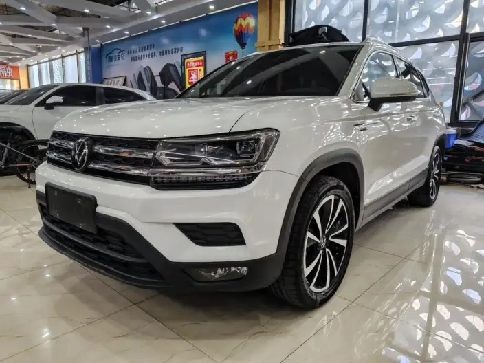 Volkswagen Tharu 2022 Model 280TSI 2WD Deluxe Edition – фото 1