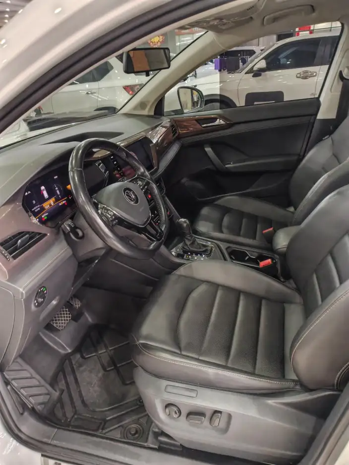 Volkswagen Tharu 2022 Model 280TSI 2WD Deluxe Edition – фото 9