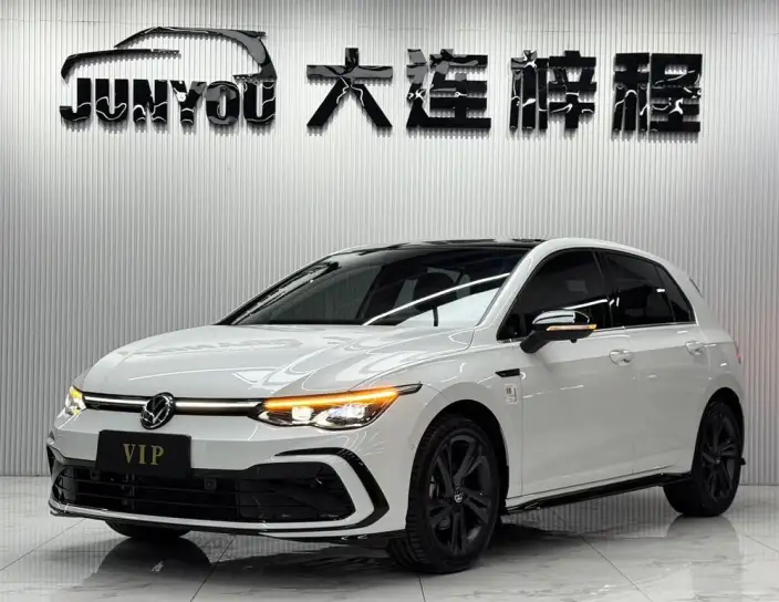 Volkswagen Golf 2023 Model 280TSI DSG R-Line Lite – фото 1