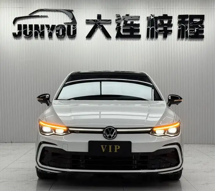 Volkswagen Golf 2023 Model 280TSI DSG R-Line Lite – фото 2