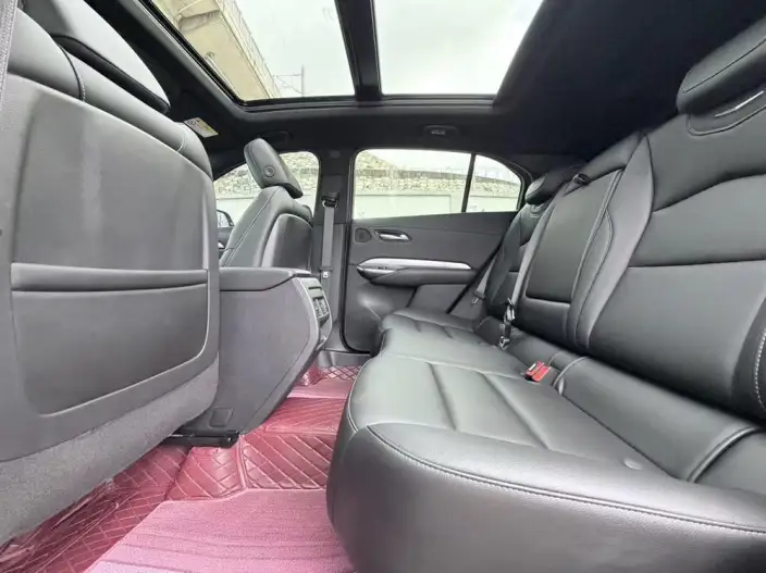 Cadillac XT4 2024 Model 28T 2WD Luxury Model – фото 9