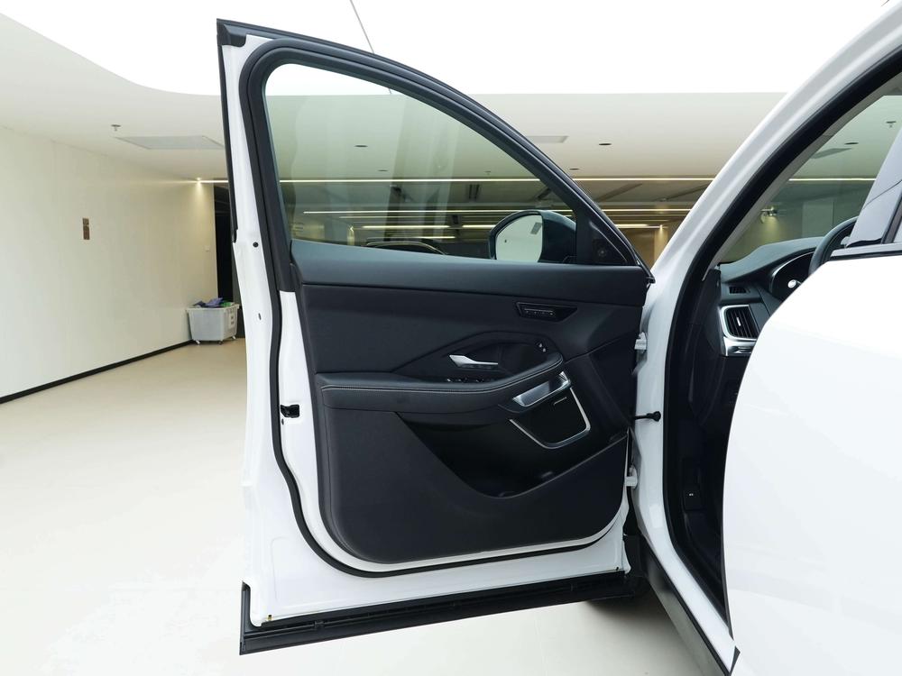 Jaguar E-PACE 2024 R-Dynamic SE Black Sport Edition – фото 20