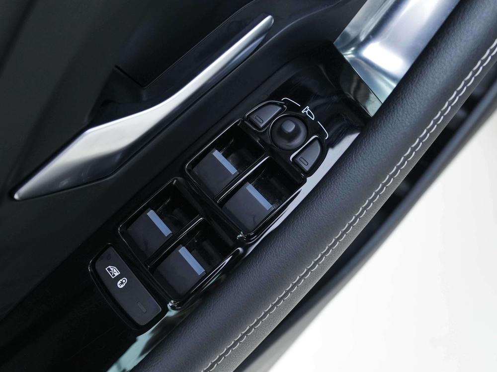 Jaguar E-PACE 2024 R-Dynamic SE Black Sport Edition – фото 21