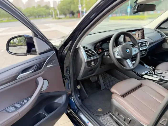 BMW X3 2023 Model xDrive30i Leading Model M Night Set – фото 9