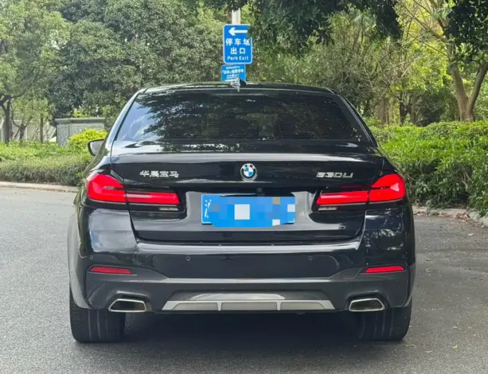 BMW 5 Series 2023 Model 530Li Exclusive Model M Sports Set – фото 5