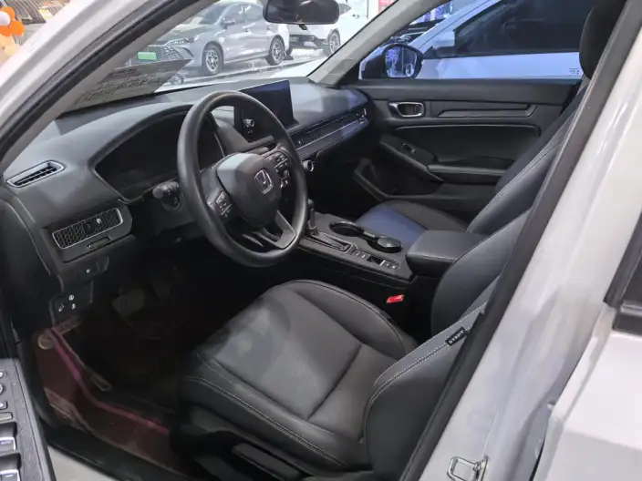 Model Ge 2023 Model 240TURBO CVT Leading version – фото 10