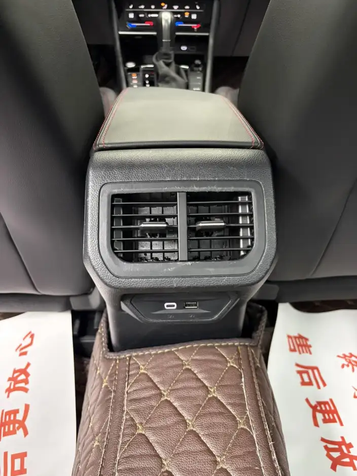 Volkswagen Lavida 2024 Model 300TSI DSG Starry Sky Leading Edition – фото 10