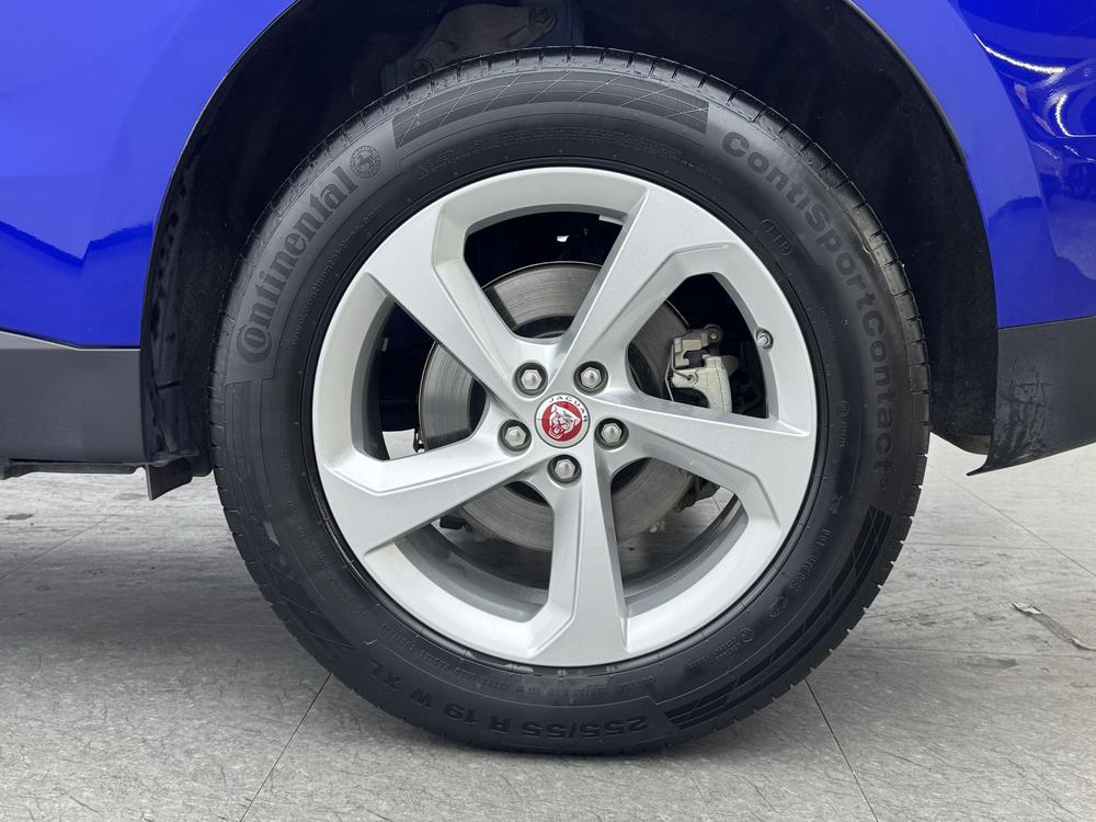 Jaguar F-PACE Модель 2020 года 2.0T 4WD Urban Exclusive Edition – фото 9