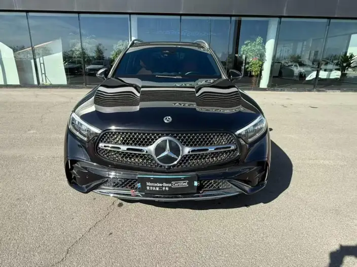 Mercedes-Benz GLC 2023 Model GLC 260 L 4MATIC Luxury Model 7 seat – фото 2