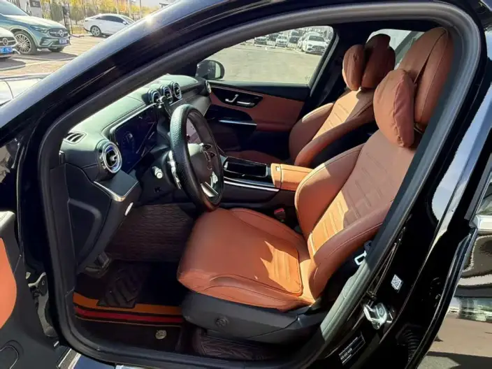Mercedes-Benz GLC 2023 Model GLC 260 L 4MATIC Luxury Model 7 seat – фото 9