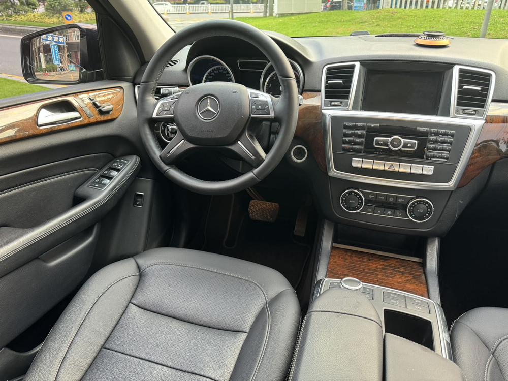 Mercedes-Benz M-Class 2015 модификация ML 400 4MATIC Dynamic – фото 15