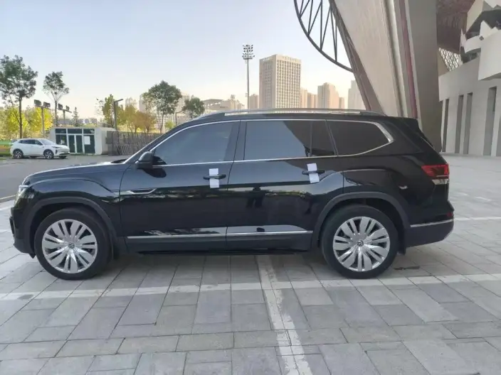Volkswagen Teramont 2022 Model 530 V6 4WD Respect Deluxe Edition – фото 3