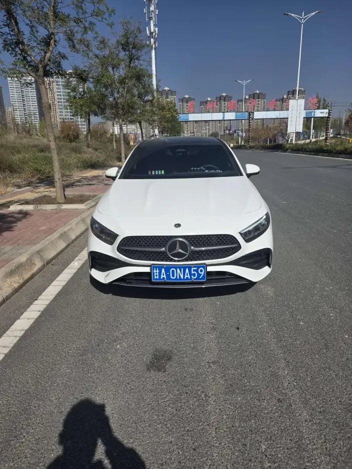 Mercedes-Benz A-class 2025 Model A 200 L Fashion Edition – фото 2