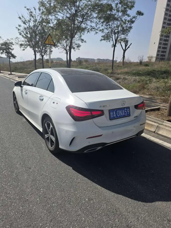 Mercedes-Benz A-class 2025 Model A 200 L Fashion Edition – фото 3