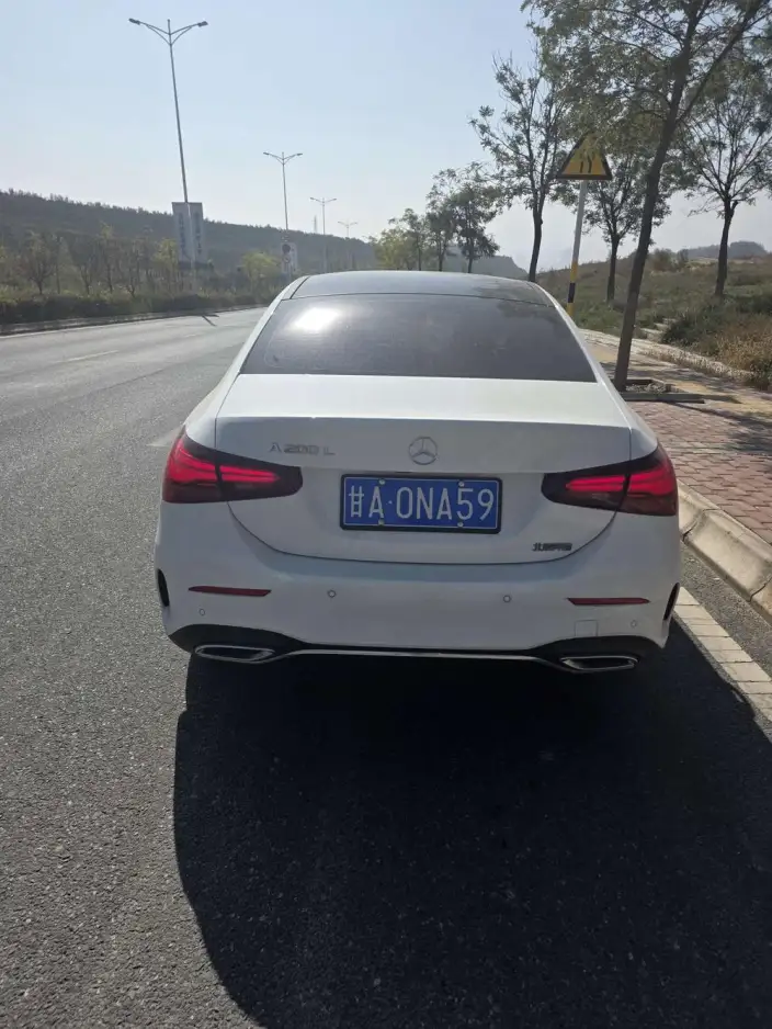 Mercedes-Benz A-class 2025 Model A 200 L Fashion Edition – фото 4