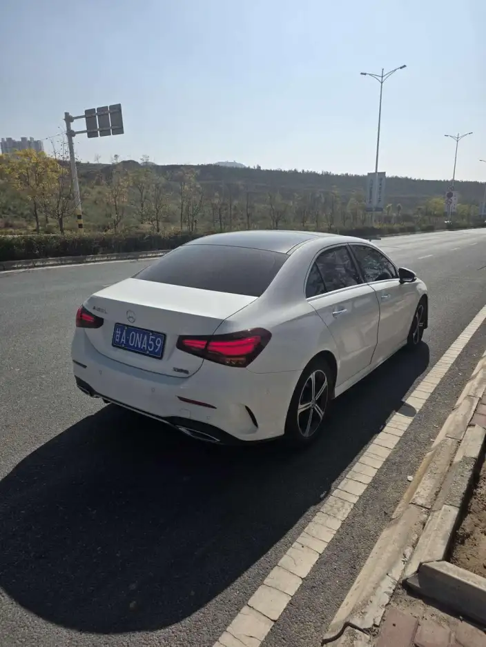 Mercedes-Benz A-class 2025 Model A 200 L Fashion Edition – фото 5