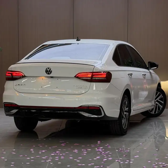 Volkswagen Lavida 2023 Model 300TSI DSG Starry Sky Manyi Edition – фото 5