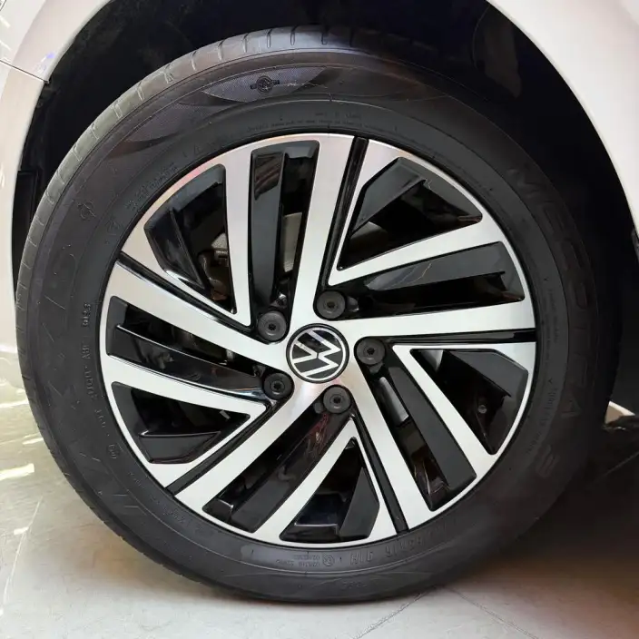 Volkswagen Lavida 2023 Model 300TSI DSG Starry Sky Manyi Edition – фото 7