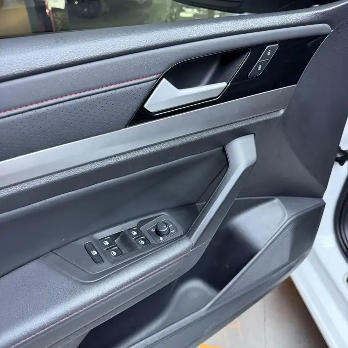 Volkswagen Lavida 2023 Model 300TSI DSG Starry Sky Manyi Edition – фото 8