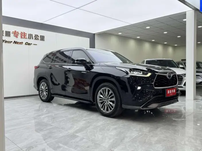 Toyota Highlander 2022 Model Hybrid 2.5L 4WD Premium Edition 7 seat