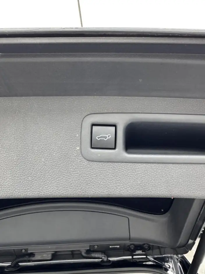 Toyota Highlander 2022 Model Hybrid 2.5L 4WD Premium Edition 7 seat – фото 8