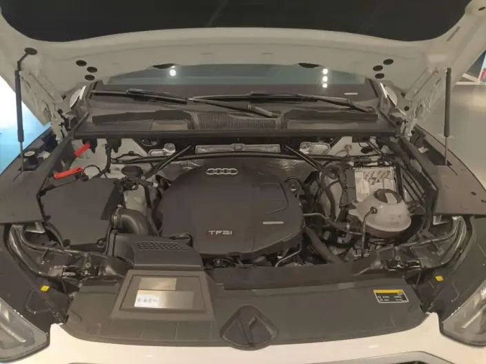 Audi Q5L 2021 Model 45 TFSI Luxury Dynamic Model – фото 5