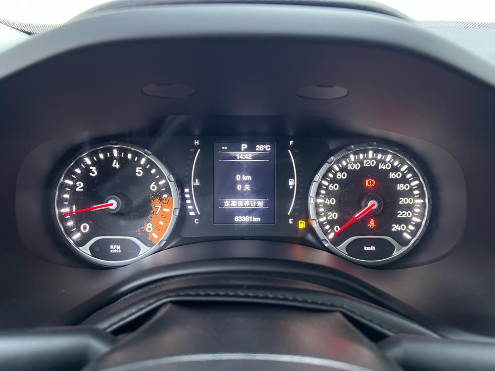 Jeep Renegade Модель 2018 года Connected Luxgen Screen Edition 180T автоматическое Jin энергия Edition – фото 15