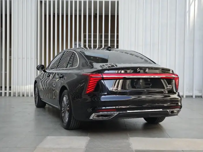 Hongqi H5 2023 Model 2.0T Automatic Smart Flag Enjoy Edition