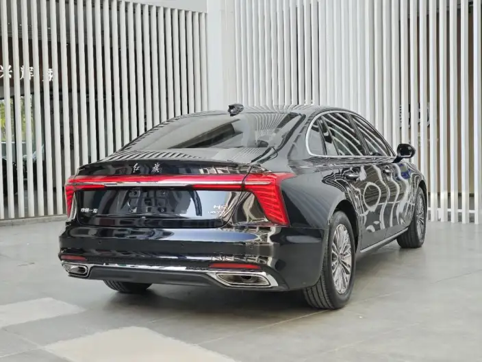 Hongqi H5 2023 Model 2.0T Automatic Smart Flag Enjoy Edition – фото 6