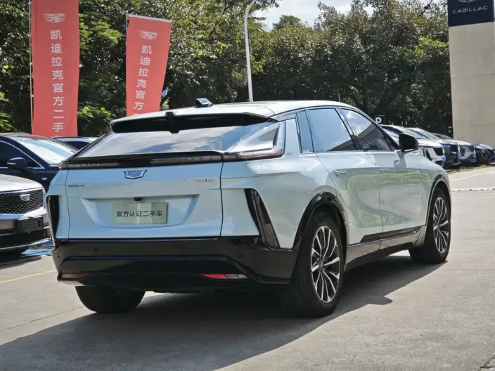 IQ Lyriq 2022 Model 4WD High performance Premium Edition – фото 6