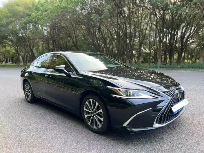 Lexus ES 2022 Model 300h Superior Edition – фото 3