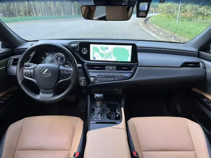Lexus ES 2022 Model 300h Superior Edition – фото 7