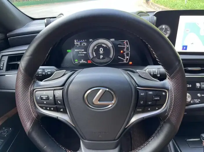 Lexus ES 2022 Model 300h Superior Edition – фото 8