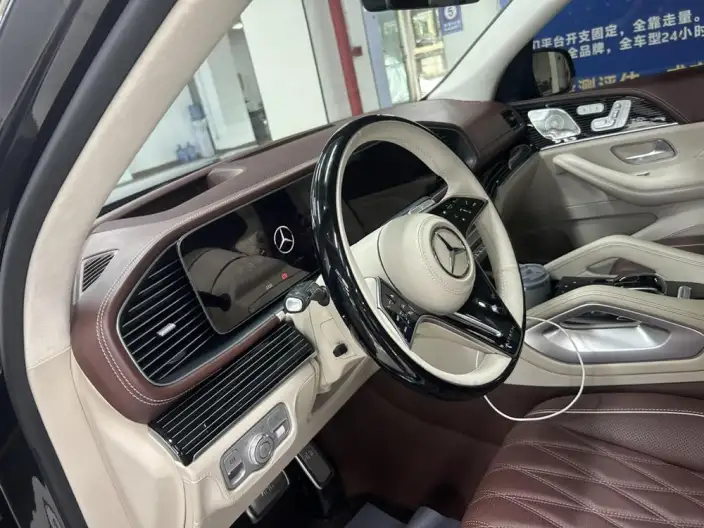 Mercedes-Benz GLS 2024 Model GLS 450 4MATIC Fashion Model – фото 6