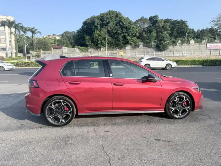 Volkswagen Golf GTI 2025 Model 380TSI DSG GTI – фото 5