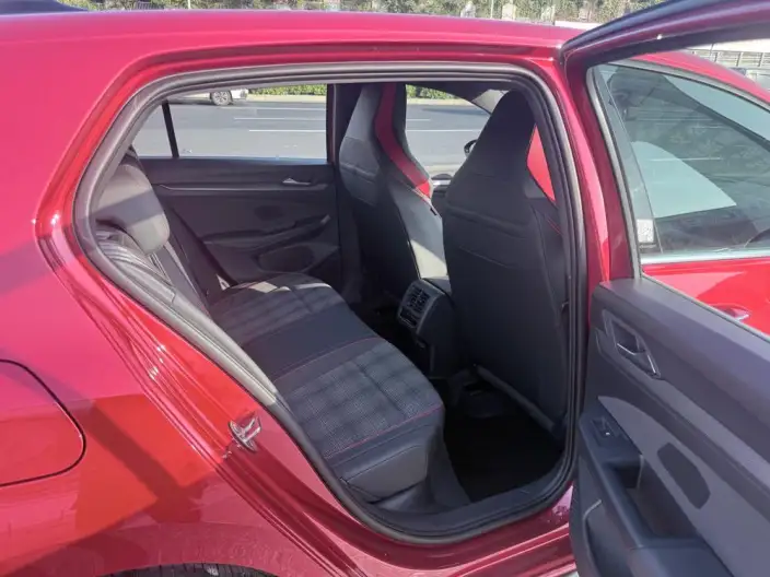 Volkswagen Golf GTI 2025 Model 380TSI DSG GTI – фото 6