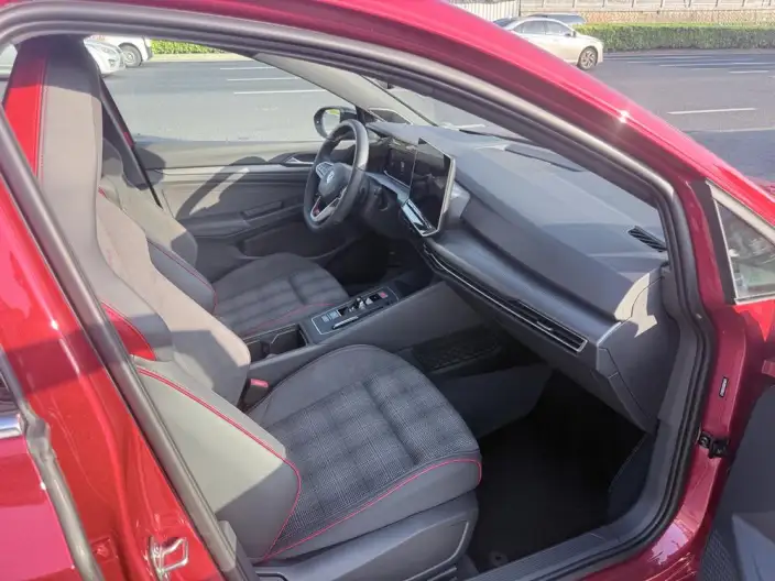 Volkswagen Golf GTI 2025 Model 380TSI DSG GTI – фото 7