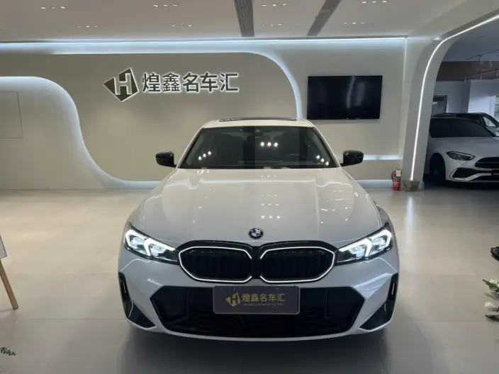BMW 3 Series 2025 Model 330Li M Sports Night Set