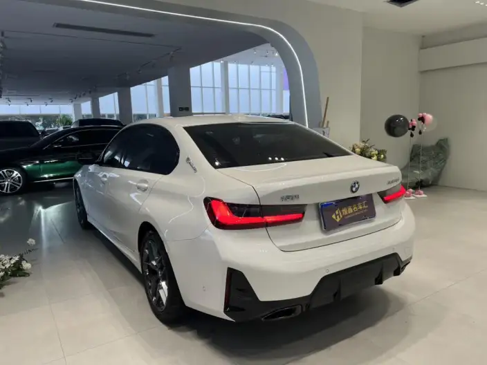 BMW 3 Series 2025 Model 330Li M Sports Night Set