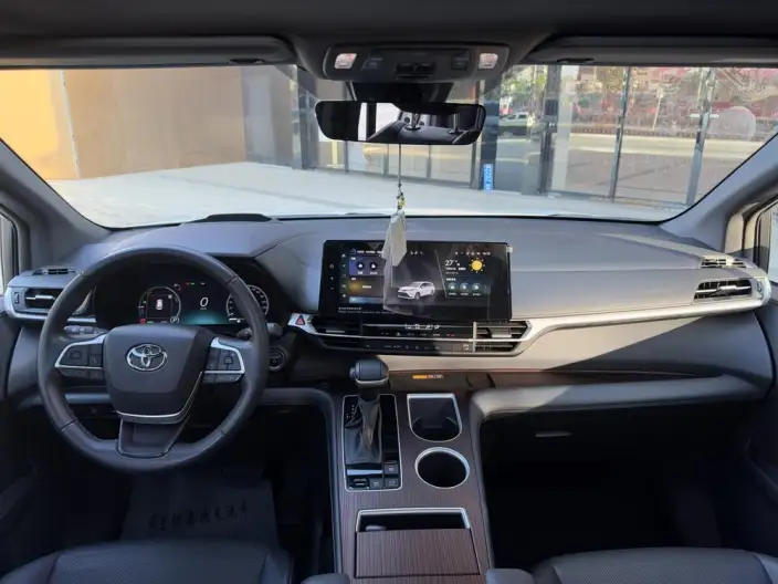 Granvia 2024 Model Intelligent Hybrid 2.5L 2WD Noble PLUS Edition – фото 7