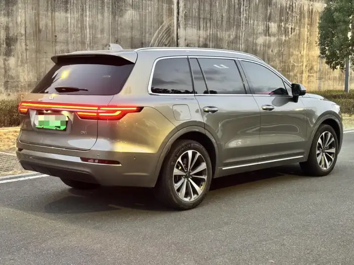 Li Auto ONE 2021 Model Extended Range 6 seat Edition – фото 6