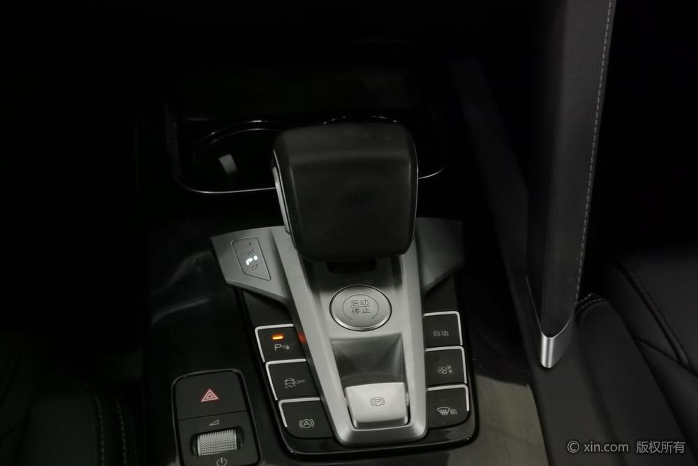 BYD Song Pro DM Модель 2019 года DM 1.5T 4WD performance version Luxury – фото 14