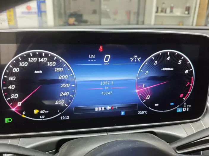 Mercedes-Benz C-Class 2024 Model C 200 L Sports Edition – фото 6