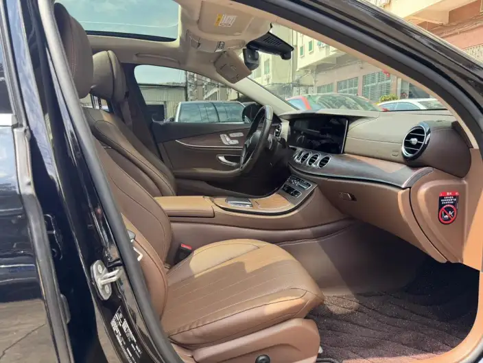 Mercedes-Benz E-Class 2023 Model E 300 L Luxury Model sedan – фото 5