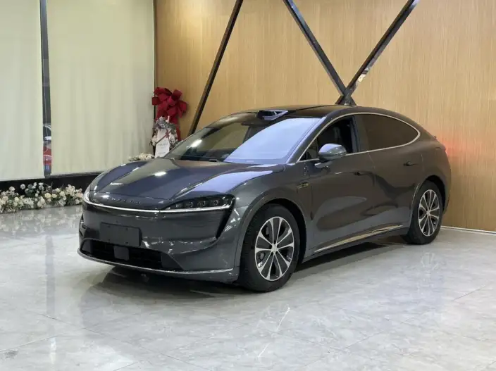 Luxeed R7 2025 Model Extended Range 53.4kWh Max Rear Drive Edition – фото 1