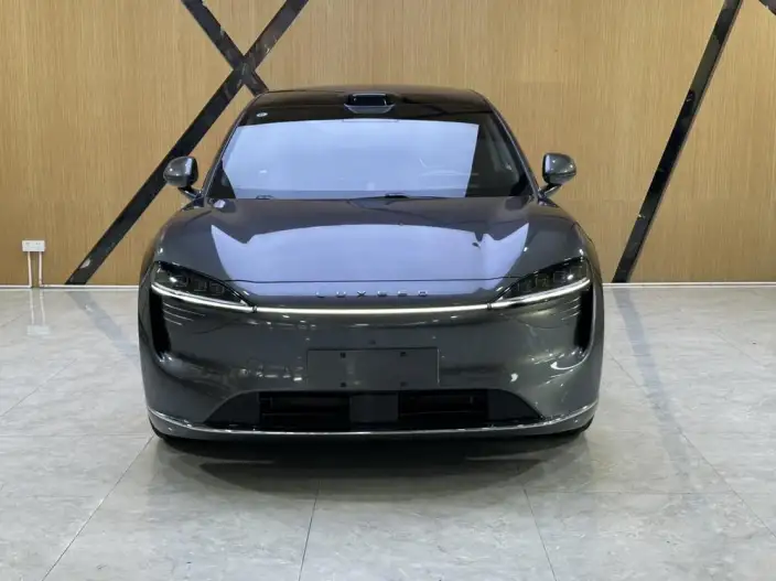 Luxeed R7 2025 Model Extended Range 53.4kWh Max Rear Drive Edition – фото 2